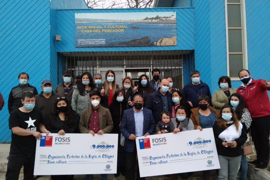 Fosis entrega 45 millones de pesos a cinco organizaciones productivas de Cardenal Caro