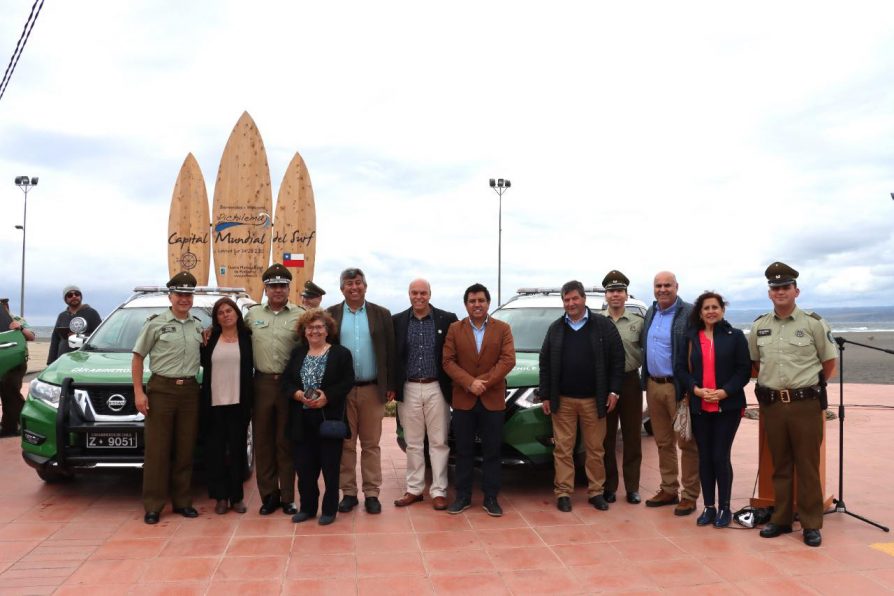 Entrega de vehículos policiales para Pichilemu, Navidad y Marchigue