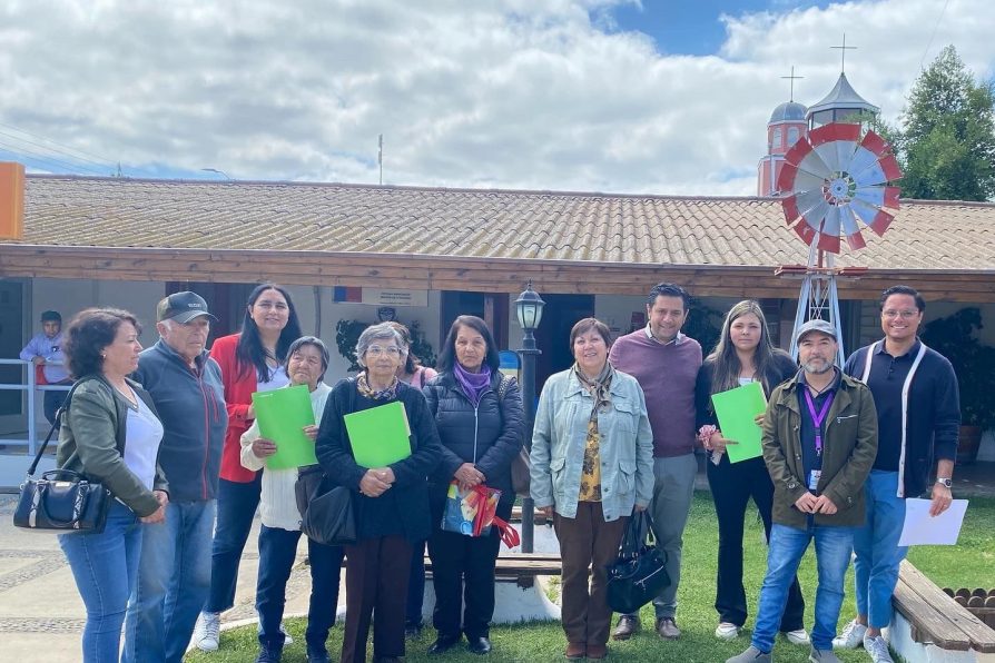 Organizaciones Sociales de Cardenal Caro reciben de parte de la Delegada Presidencial recursos del FONDES